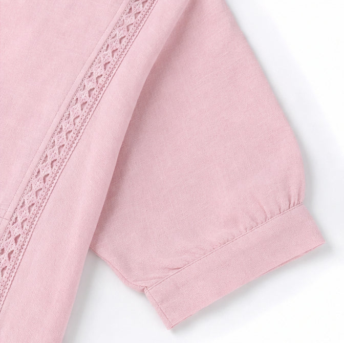 Three-quarter sleeves