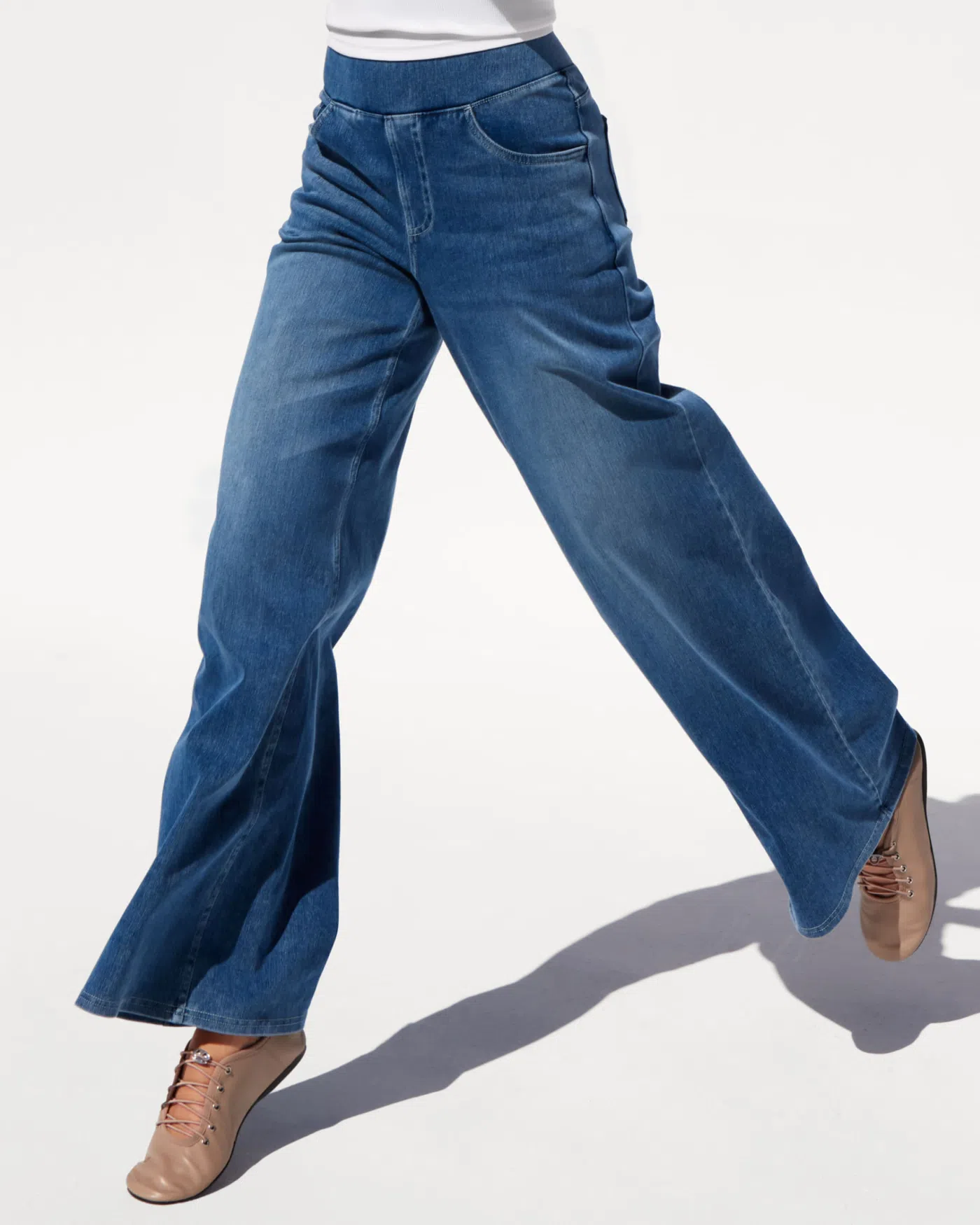 Relaxed Leg &amp; High-Waist