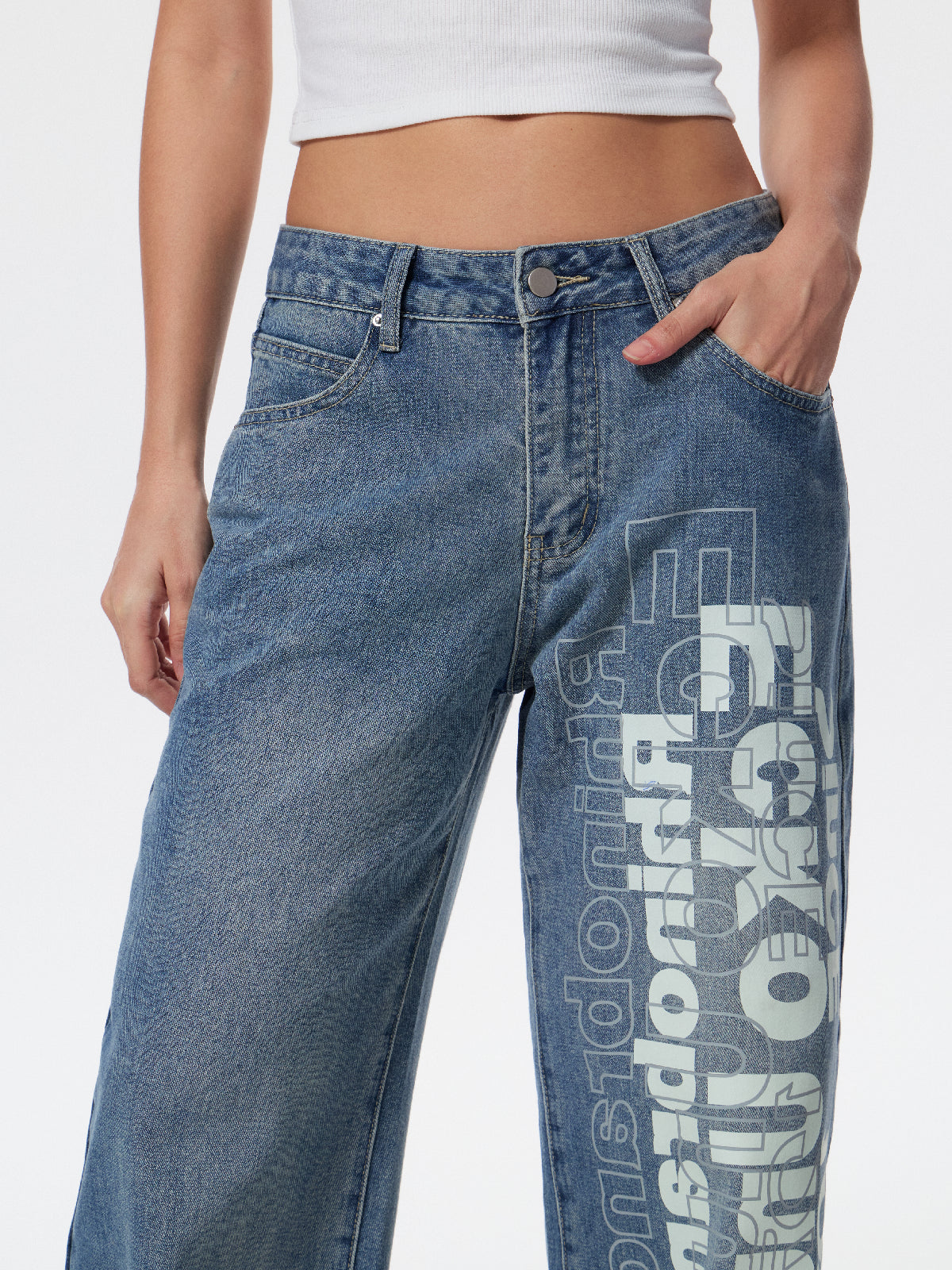 Washed Letter Print High Waist Boyfriend Jeans