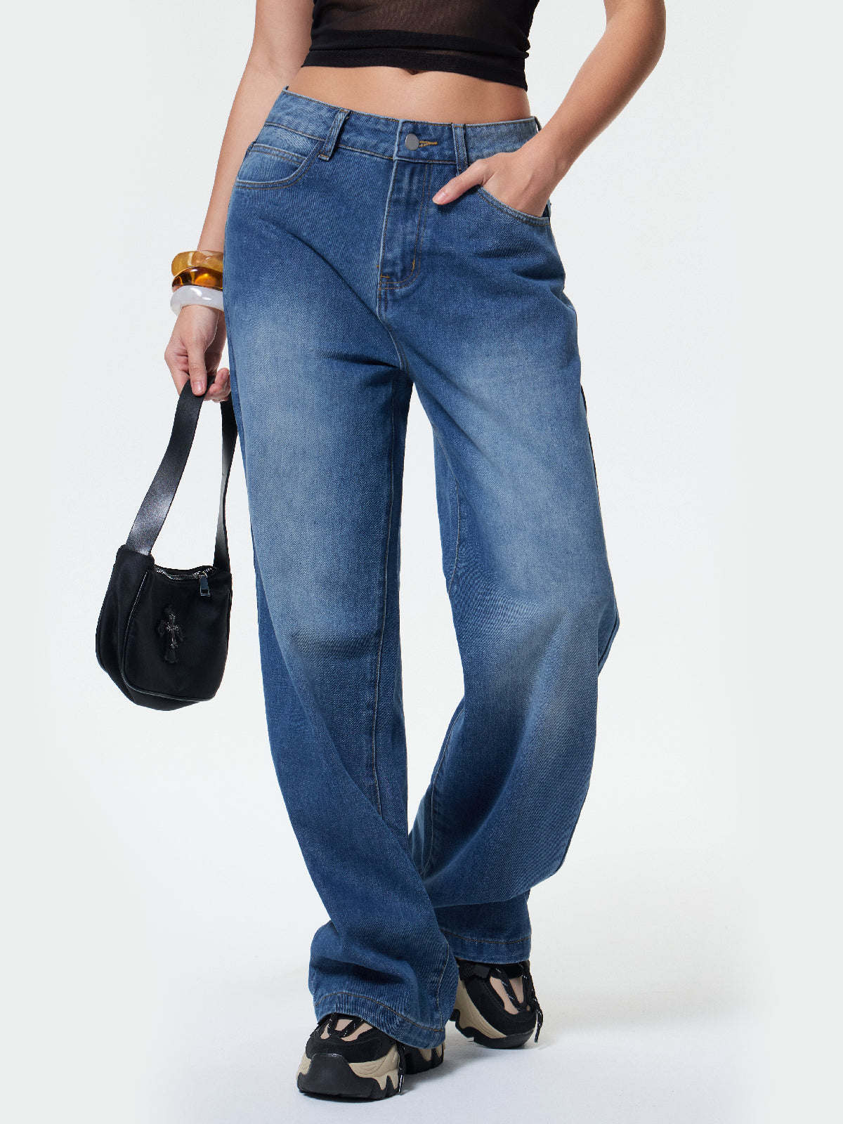 Pocket Design Blue Wash Boyfriend Jeans