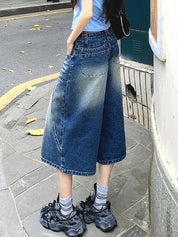 Slim Loose-Fitting Denim Shorts