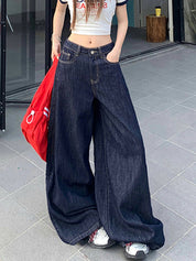 Loose-Fitting Boyfriend Jeans
