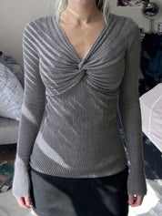 V-Neck Solid Color Fitted Waist Long Sleeve