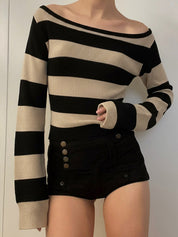 Retro-Chic V-Neck Long Sleeve