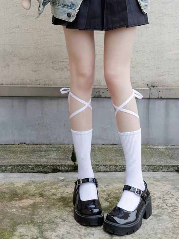 Criss Cross Bandage Crew Socks