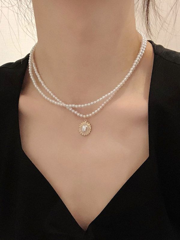 Faux Pearl Pendant Double Layered Necklace