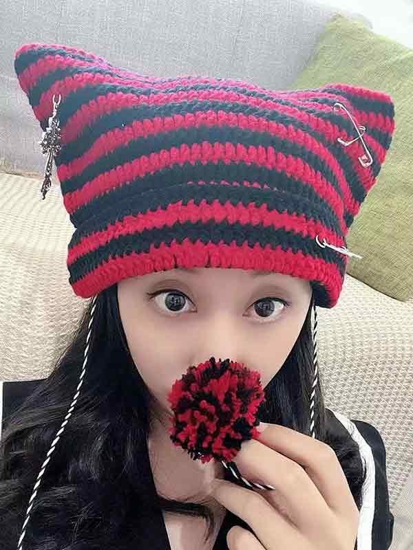 Stripe Cat Design Vintage Pendant Beanie Hat