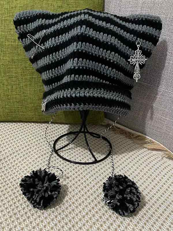 Stripe Cat Design Vintage Pendant Beanie Hat